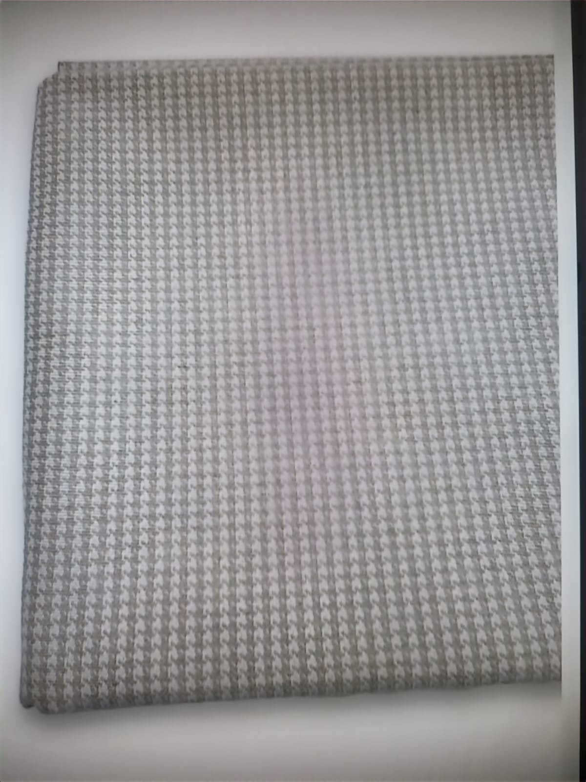 Pied de pule bedspread